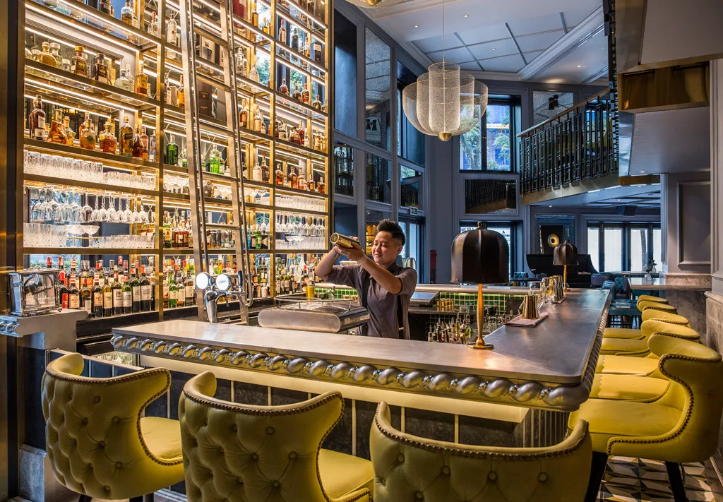 Vì Sao Bar Sang Trọng Ở Hà Nội Lại Thu Hút Đến Vậy?
