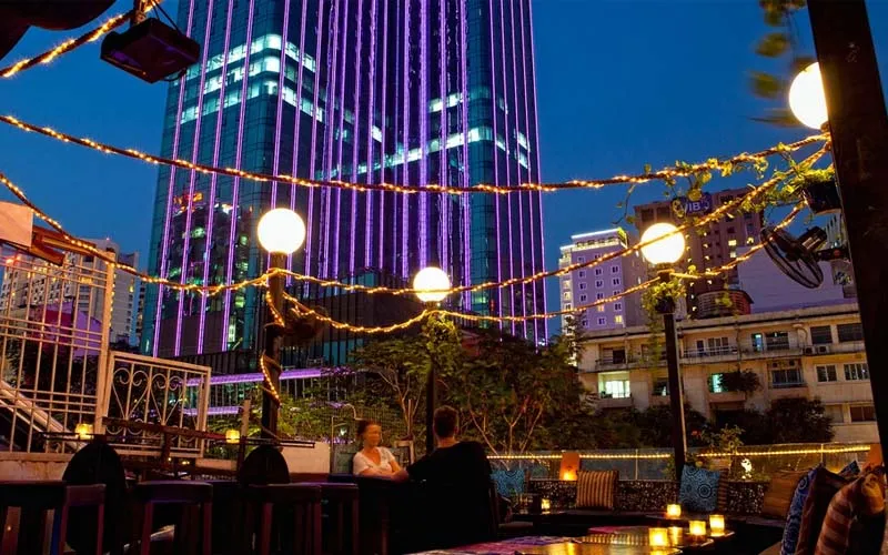 Bí quyết để tận hưởng trọn vẹn không gian "chill nhẹ" tại quán bar