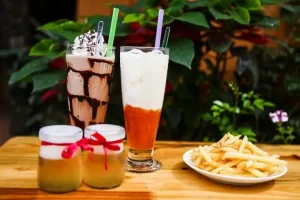 bar có combo đồ uống ưu đãi