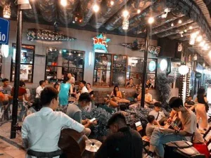 bar có nhạc acoustic